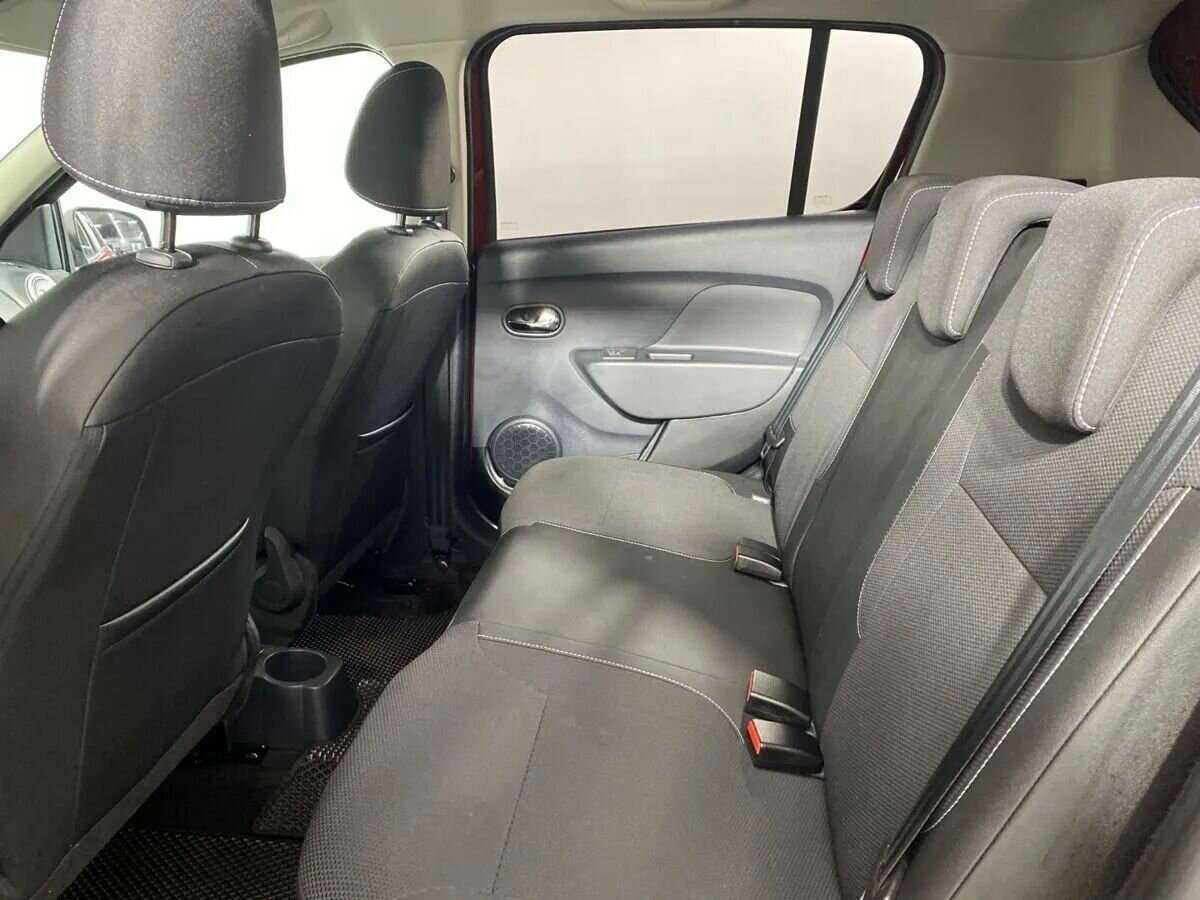Купить Renault Sandero с пробегом. Фото: #11