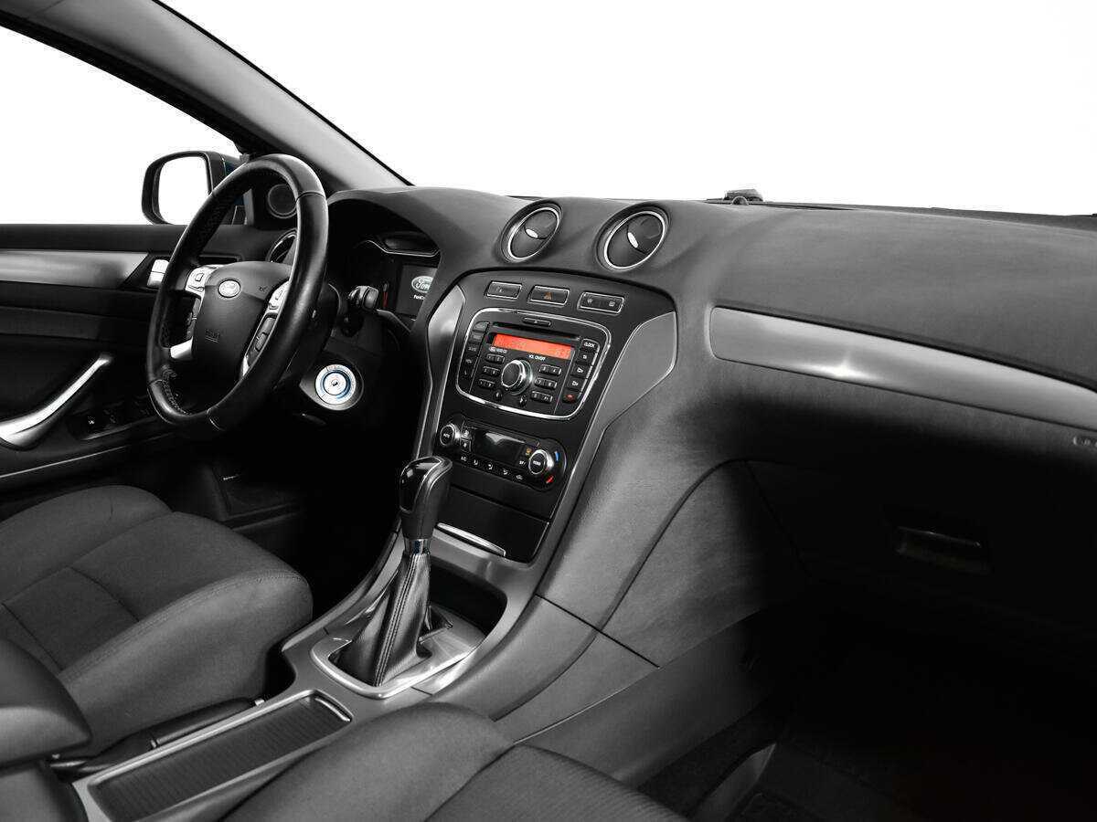 Купить Ford Mondeo с пробегом. Фото: #8