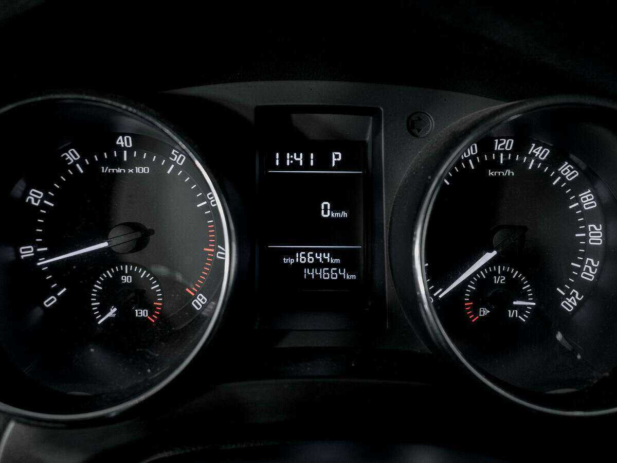 Купить Skoda Yeti с пробегом. Фото: #10