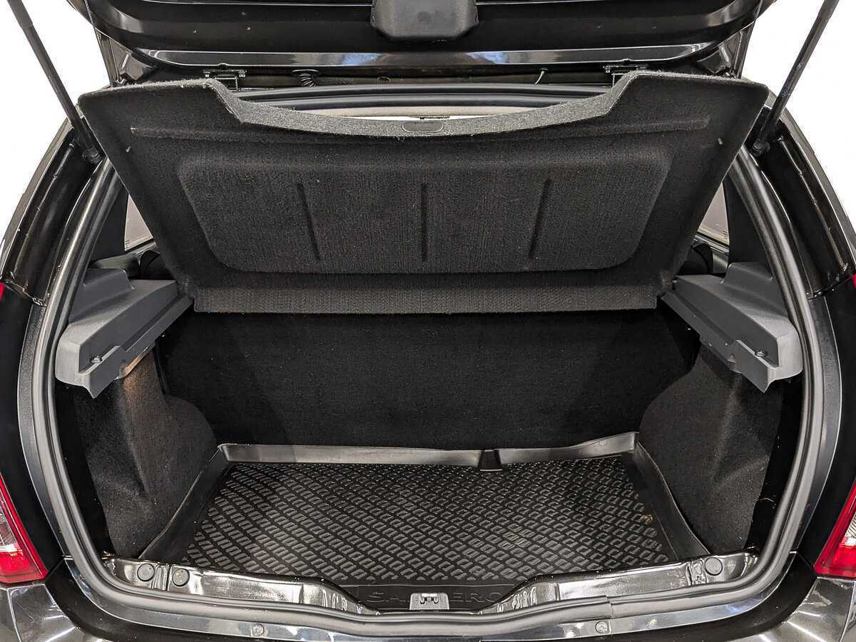 Купить Renault Sandero с пробегом. Фото: #9