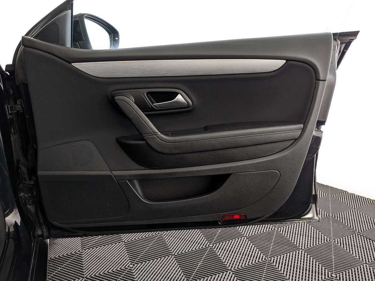 Купить Volkswagen Passat CC с пробегом. Фото: #20