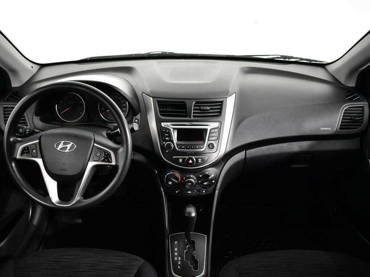 Купить Hyundai Solaris с пробегом. Фото: #11