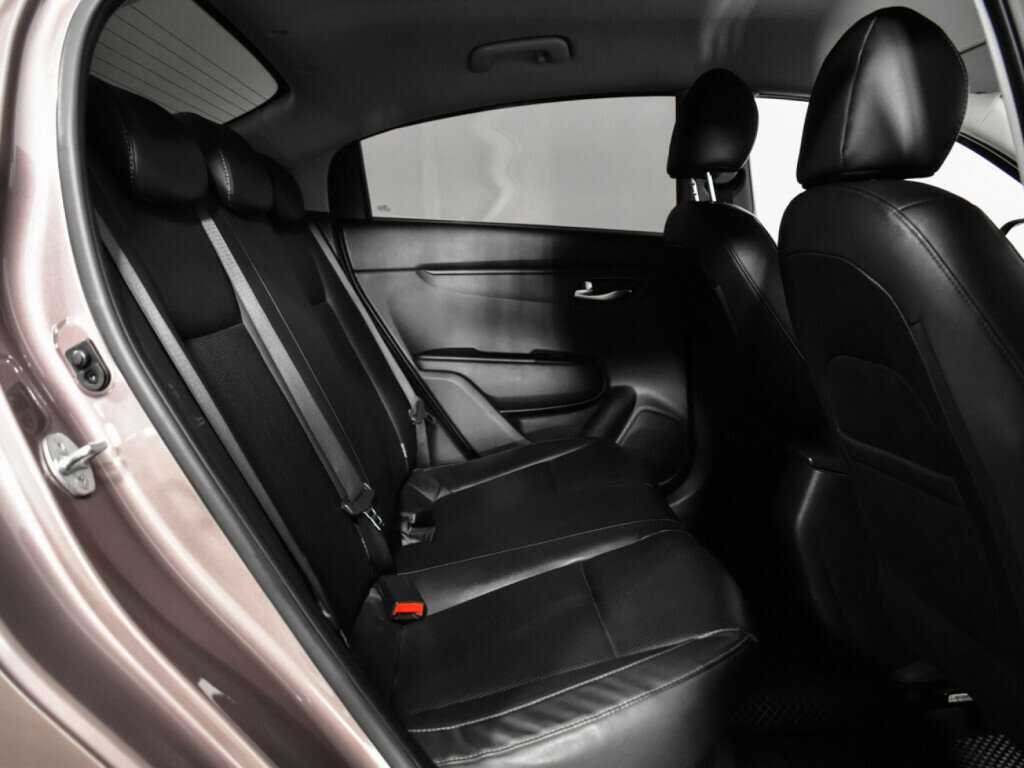 Купить Kia Rio с пробегом. Фото: #9