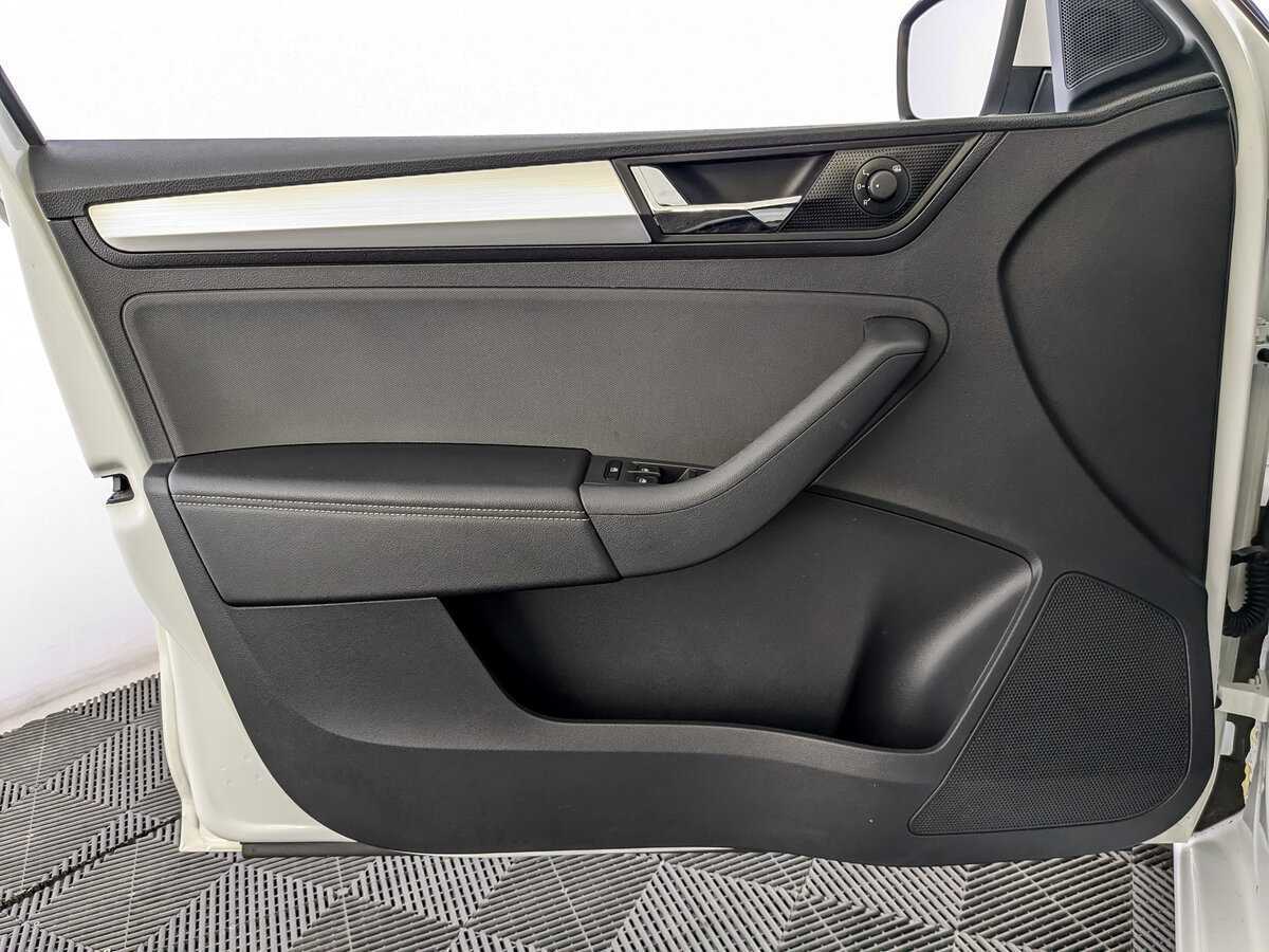 Купить Skoda Rapid с пробегом. Фото: #14