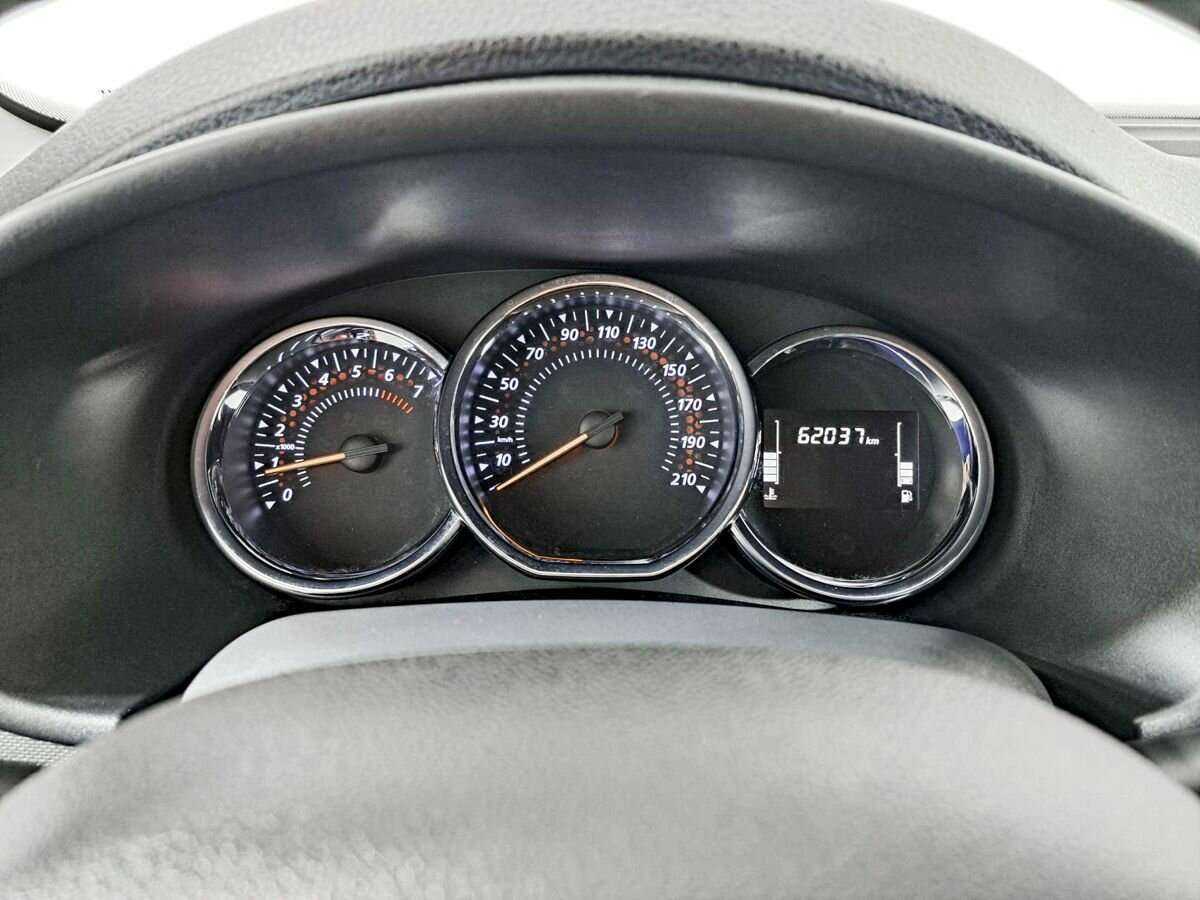 Купить Renault Sandero с пробегом. Фото: #10