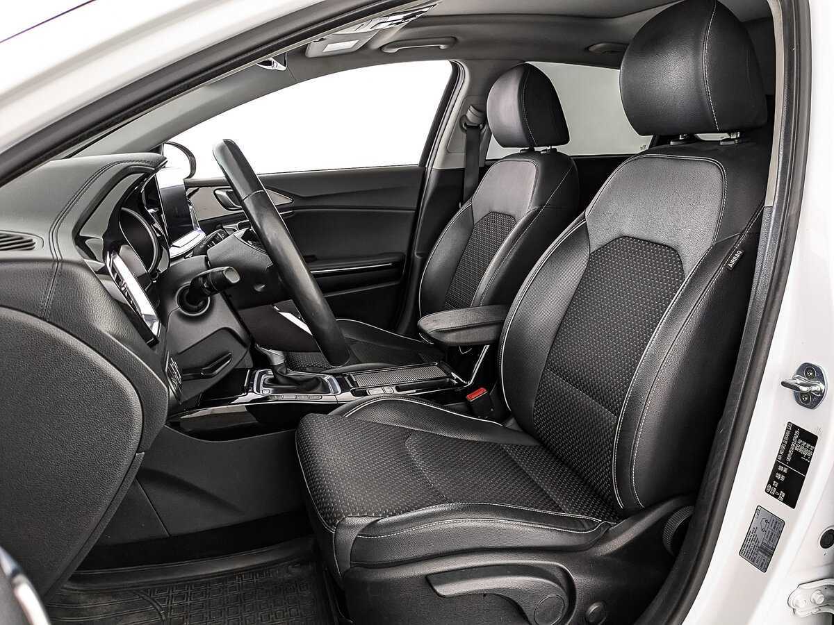 Купить Kia Ceed с пробегом. Фото: #19