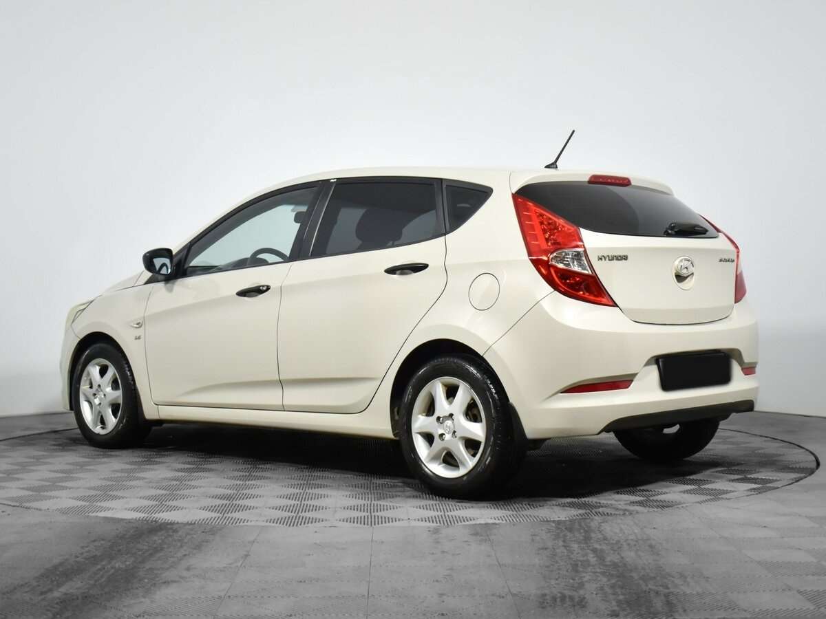 Купить Hyundai Solaris с пробегом. Фото: #6