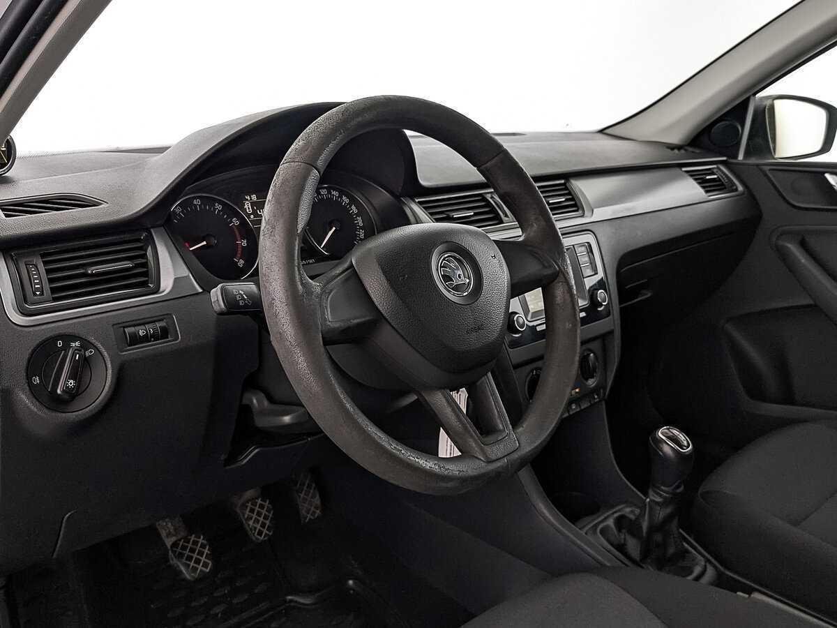 Купить Skoda Rapid с пробегом. Фото: #14