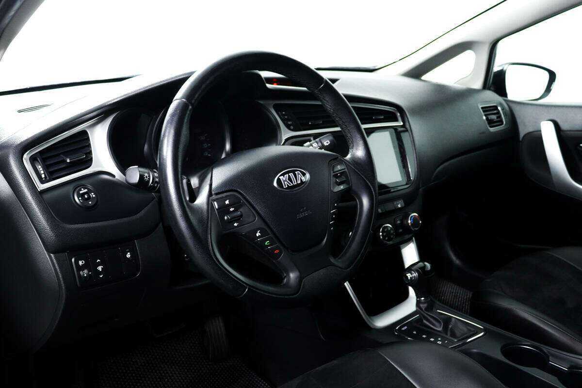 Купить Kia Ceed с пробегом. Фото: #12