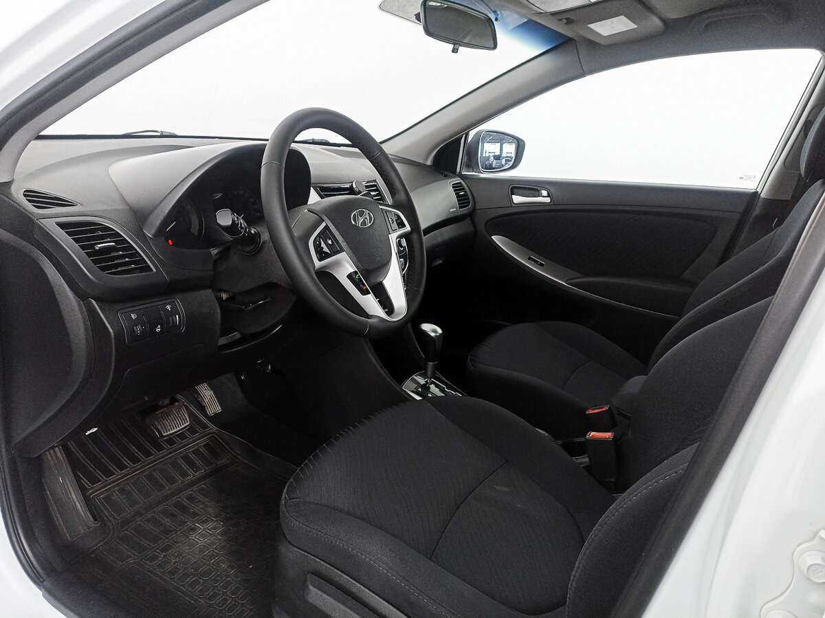 Купить Hyundai Solaris с пробегом. Фото: #12