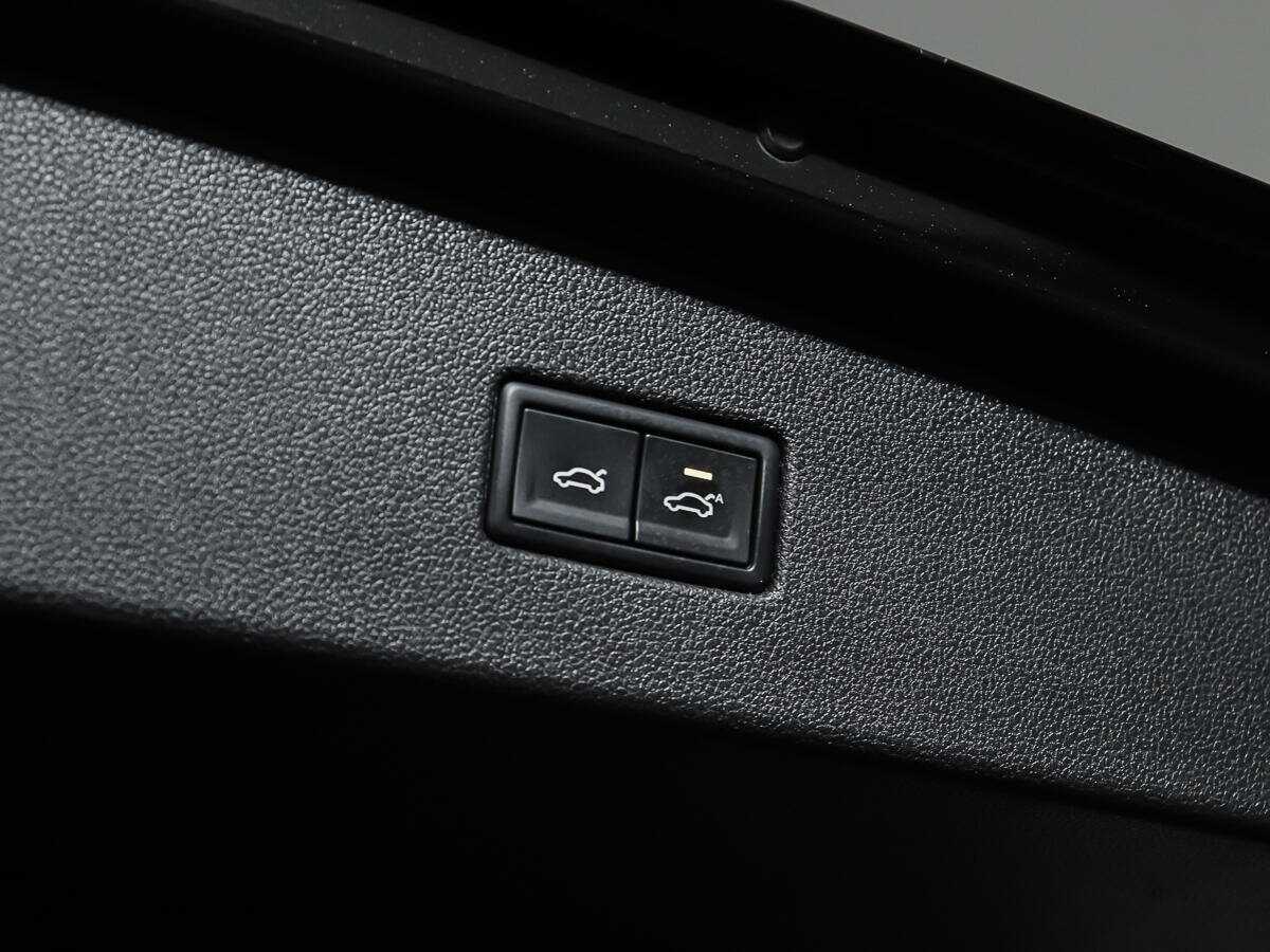 Купить Volkswagen Tiguan с пробегом. Фото: #19