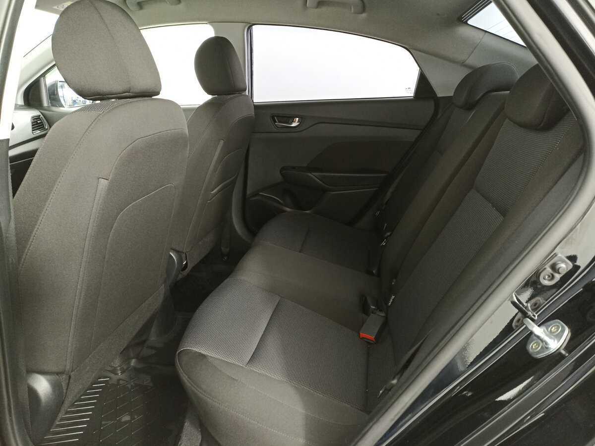 Купить Hyundai Solaris с пробегом. Фото: #10