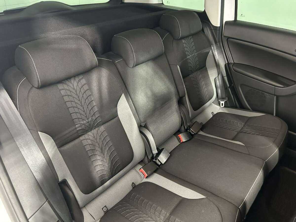 Купить Skoda Yeti с пробегом. Фото: #14