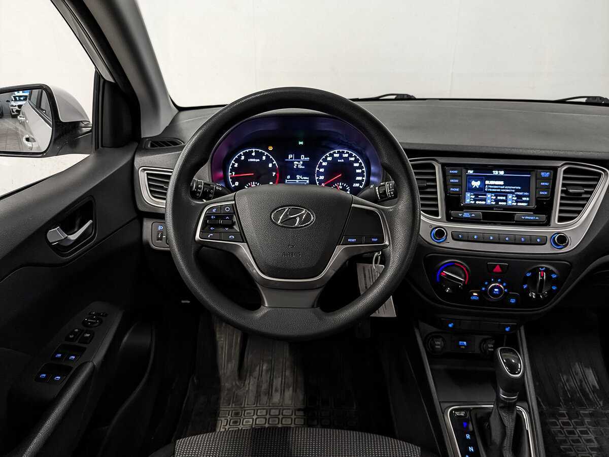 Купить Hyundai Solaris с пробегом. Фото: #19