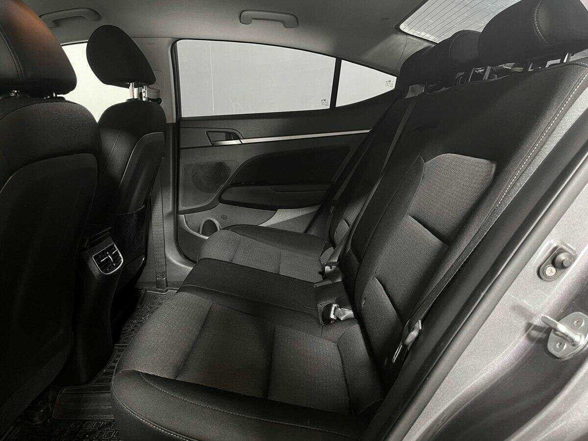 Купить Hyundai Elantra с пробегом. Фото: #9