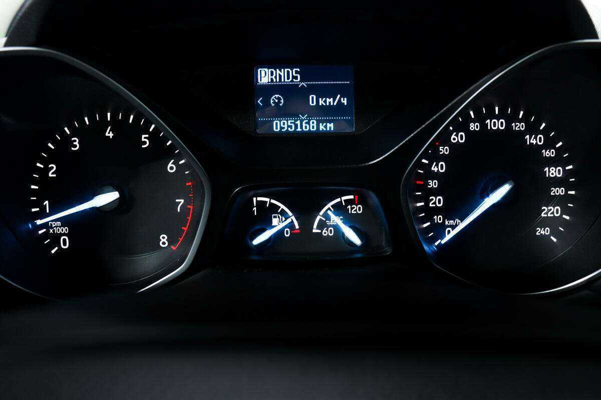 Купить Ford Kuga с пробегом. Фото: #9