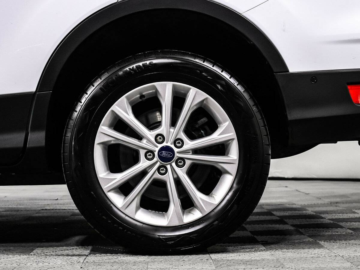 Купить Ford Kuga с пробегом. Фото: #14