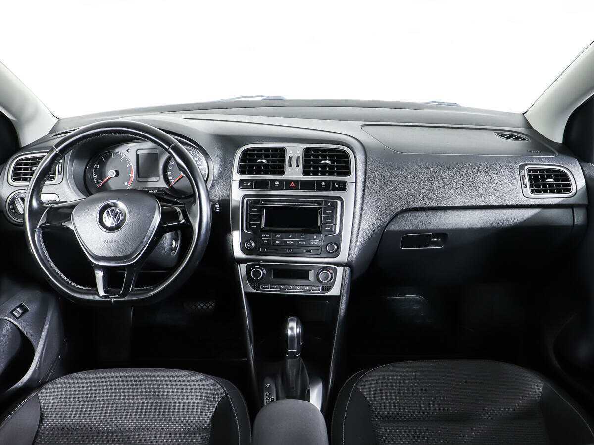 Купить Volkswagen Polo с пробегом. Фото: #10