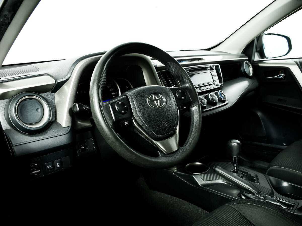 Купить Toyota RAV4 с пробегом. Фото: #12