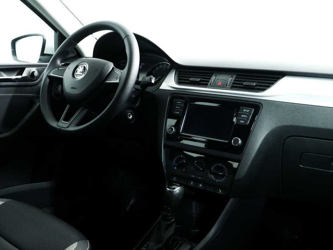 Купить Skoda Rapid с пробегом. Фото: #8