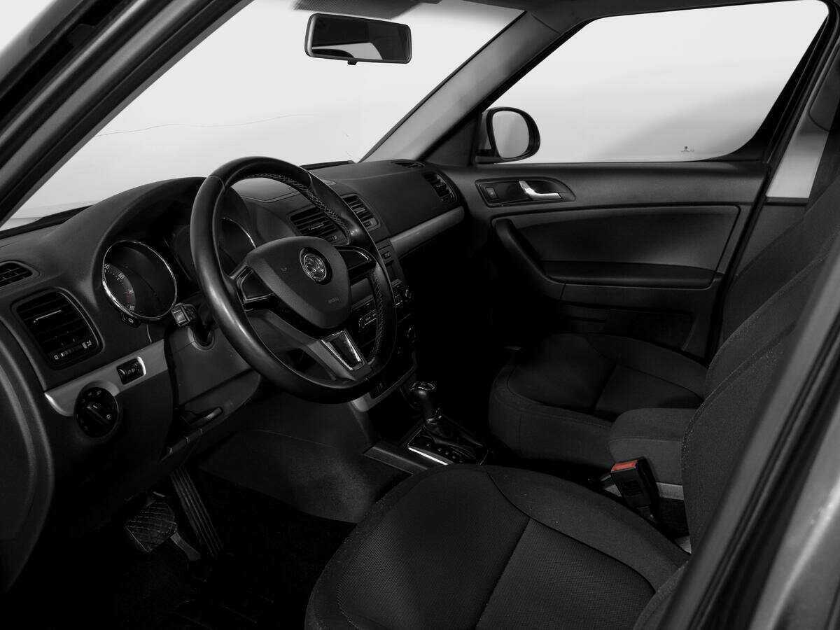 Купить Skoda Yeti с пробегом. Фото: #14