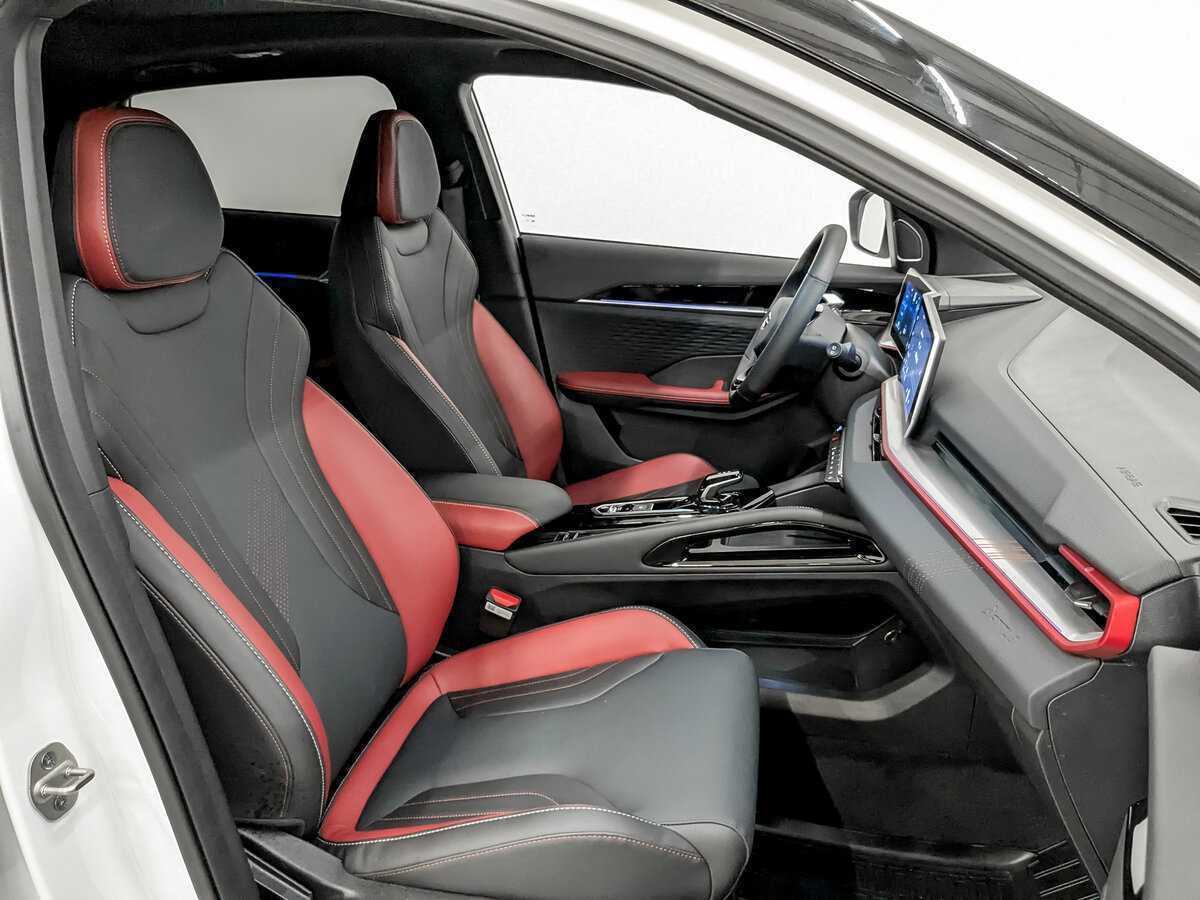 Купить Geely Coolray с пробегом. Фото: #19