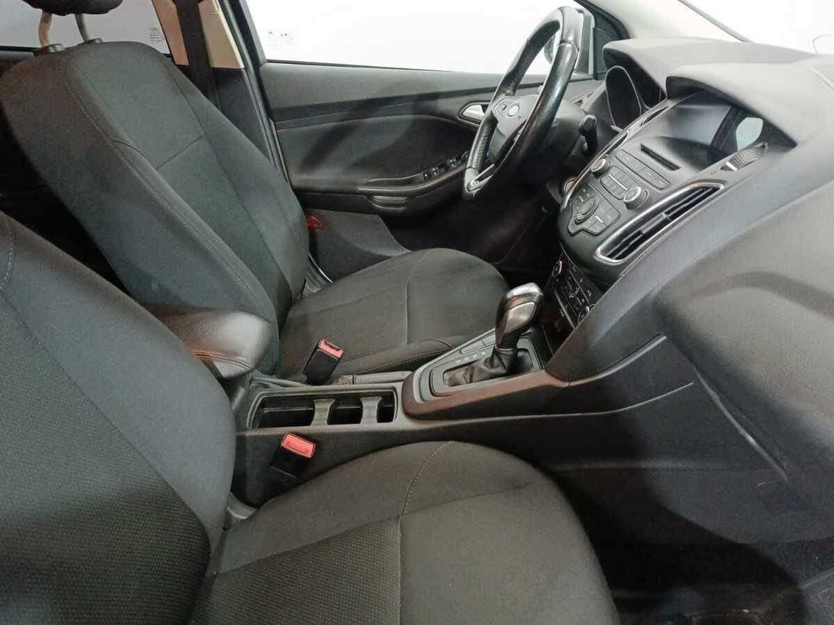 Купить Ford Focus с пробегом. Фото: #9