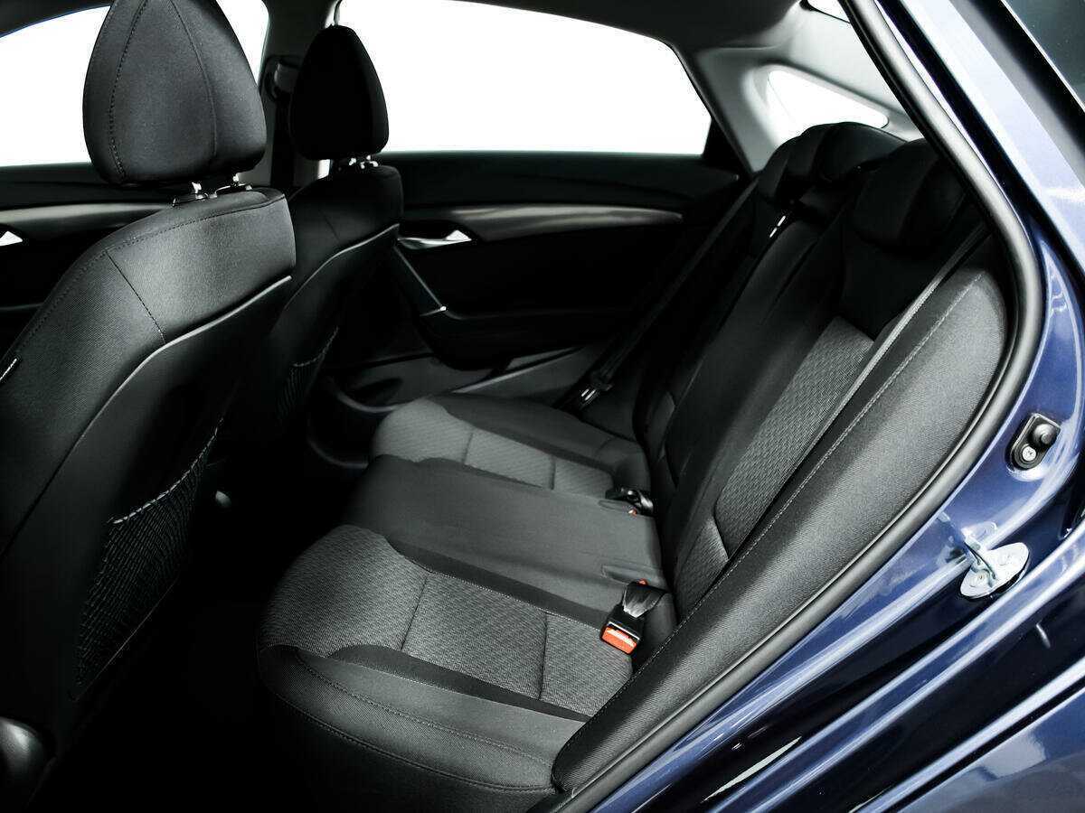 Купить Hyundai i40 с пробегом. Фото: #9