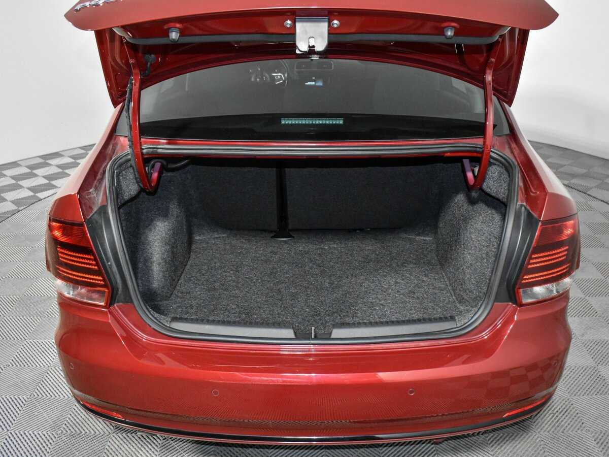 Купить Volkswagen Polo с пробегом. Фото: #18