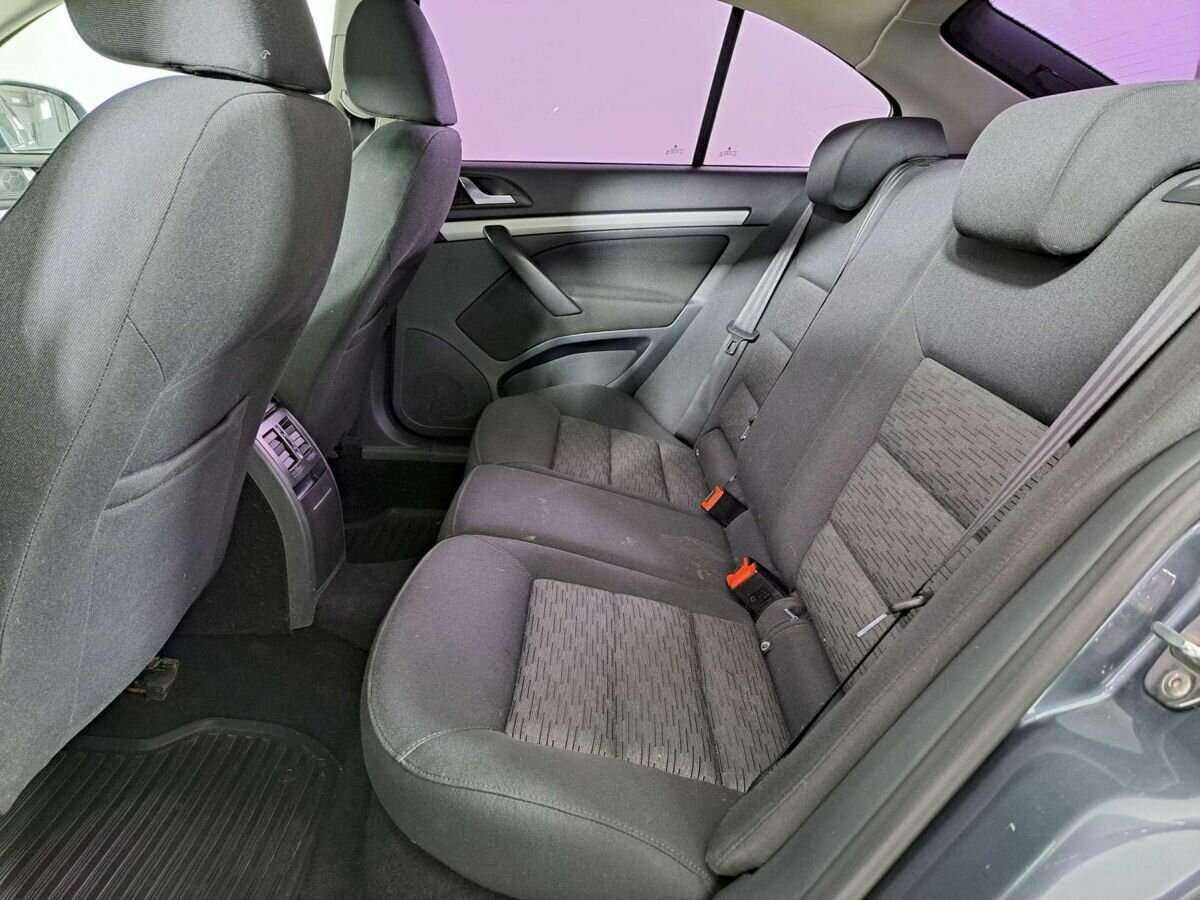 Купить Skoda Octavia с пробегом. Фото: #7