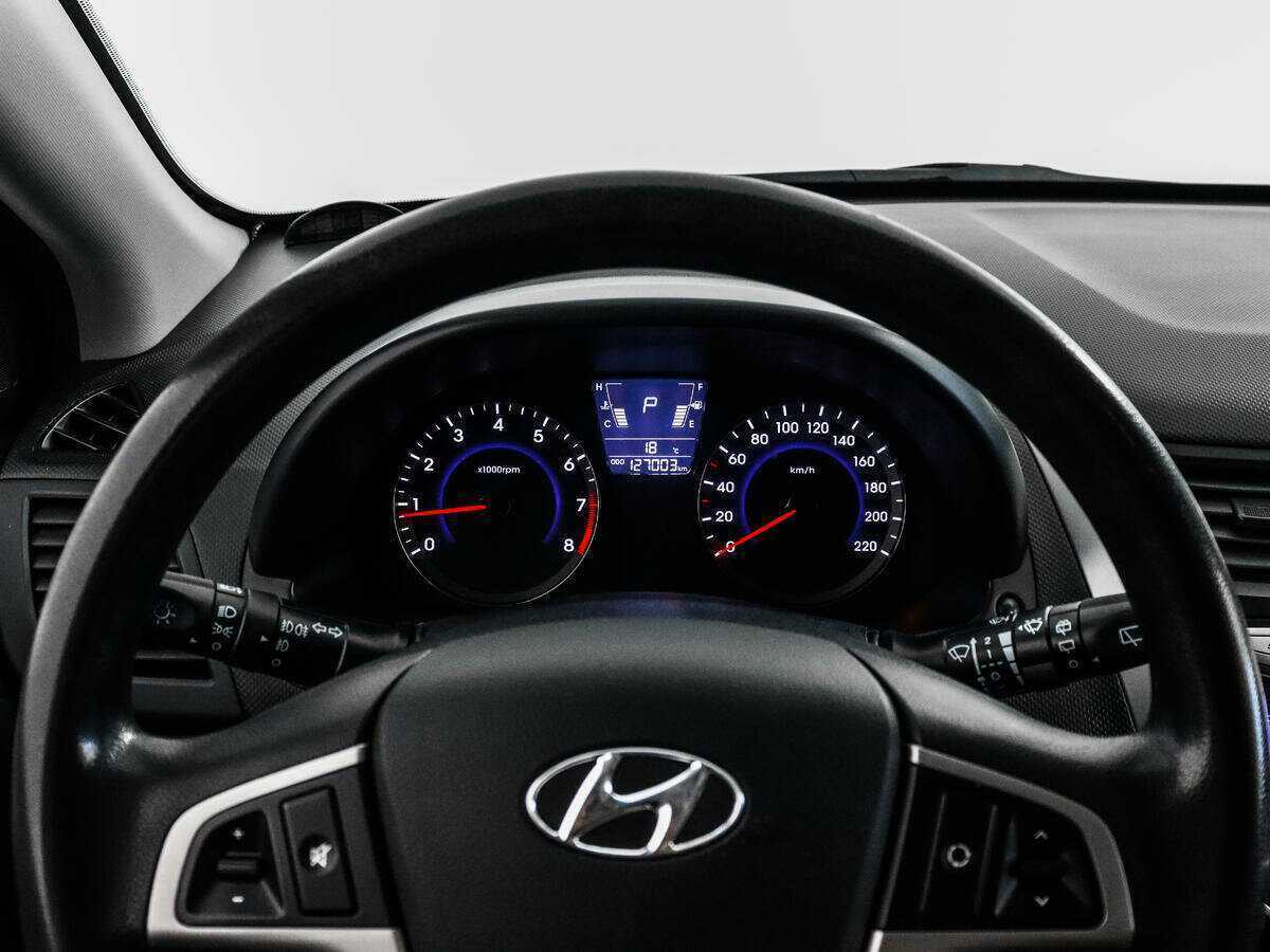 Купить Hyundai Solaris с пробегом. Фото: #15