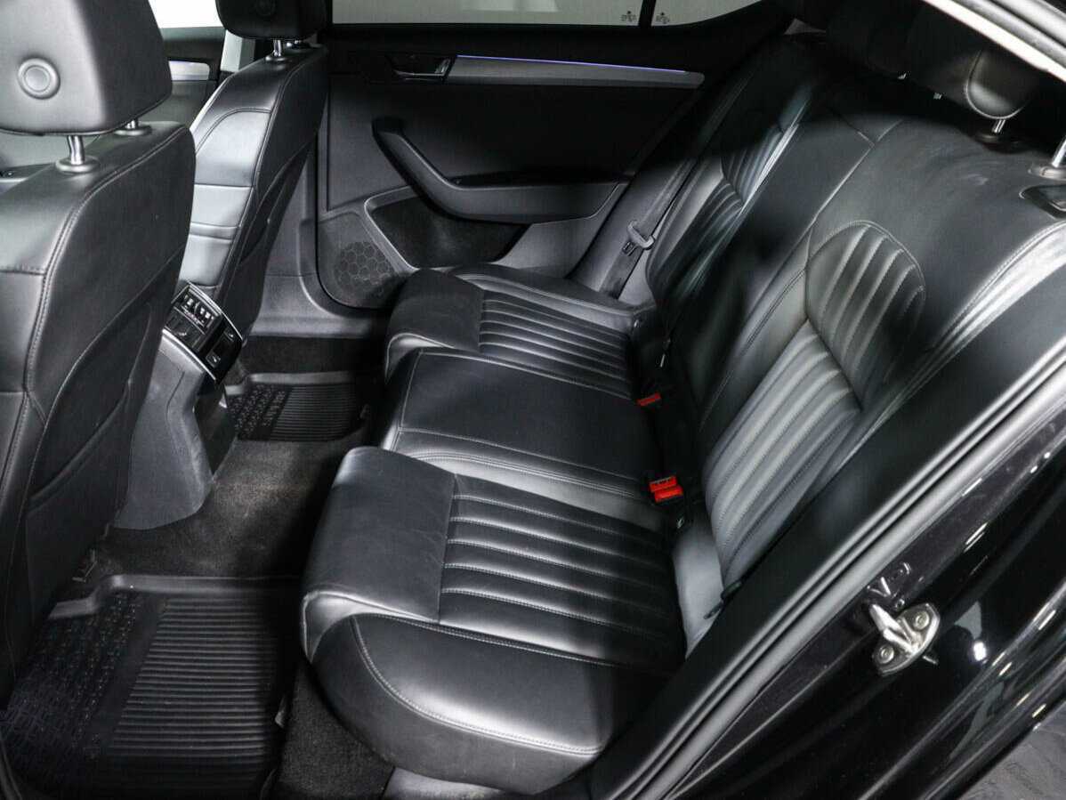 Купить Skoda Superb с пробегом. Фото: #9