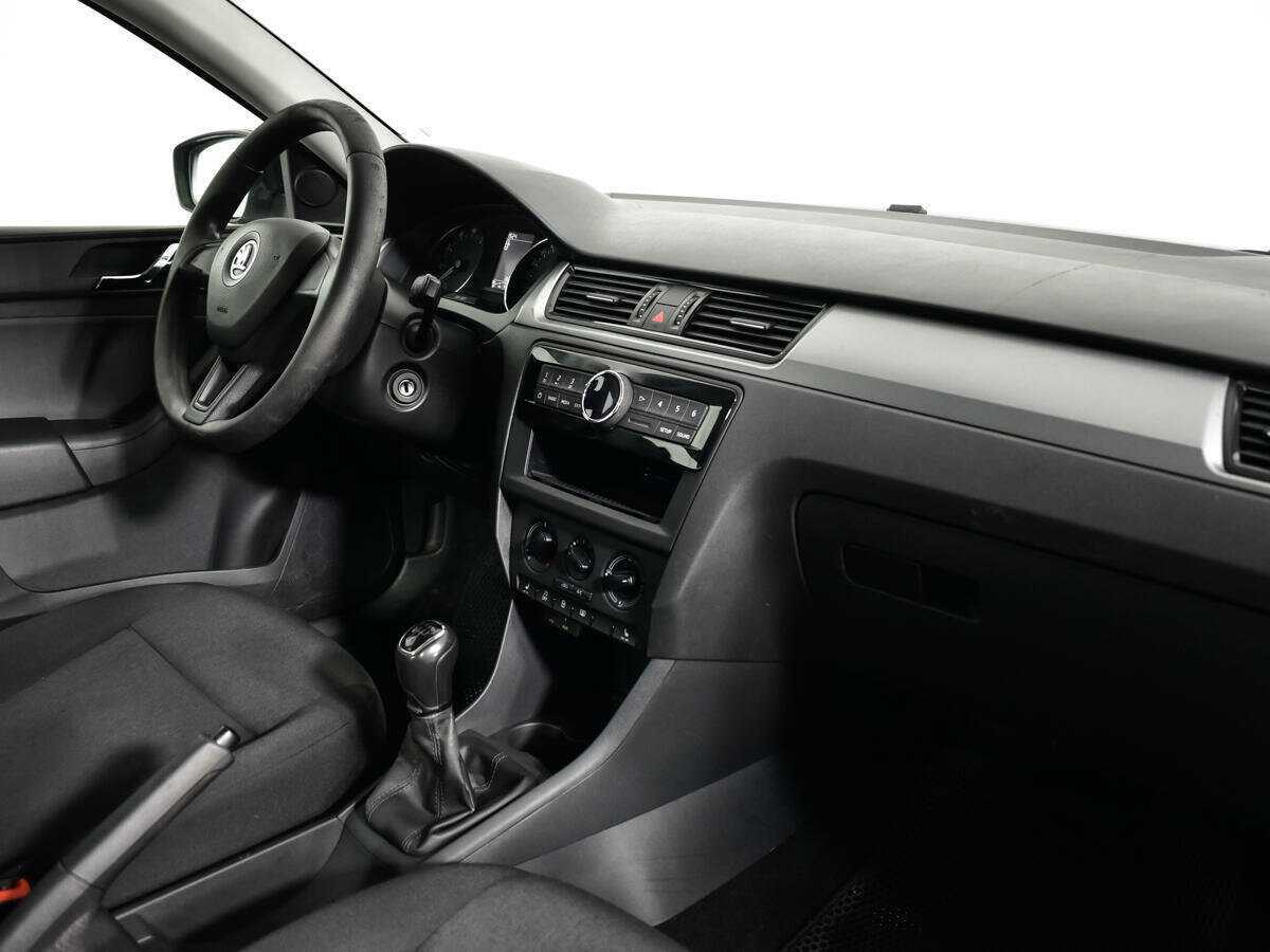 Купить Skoda Rapid с пробегом. Фото: #8