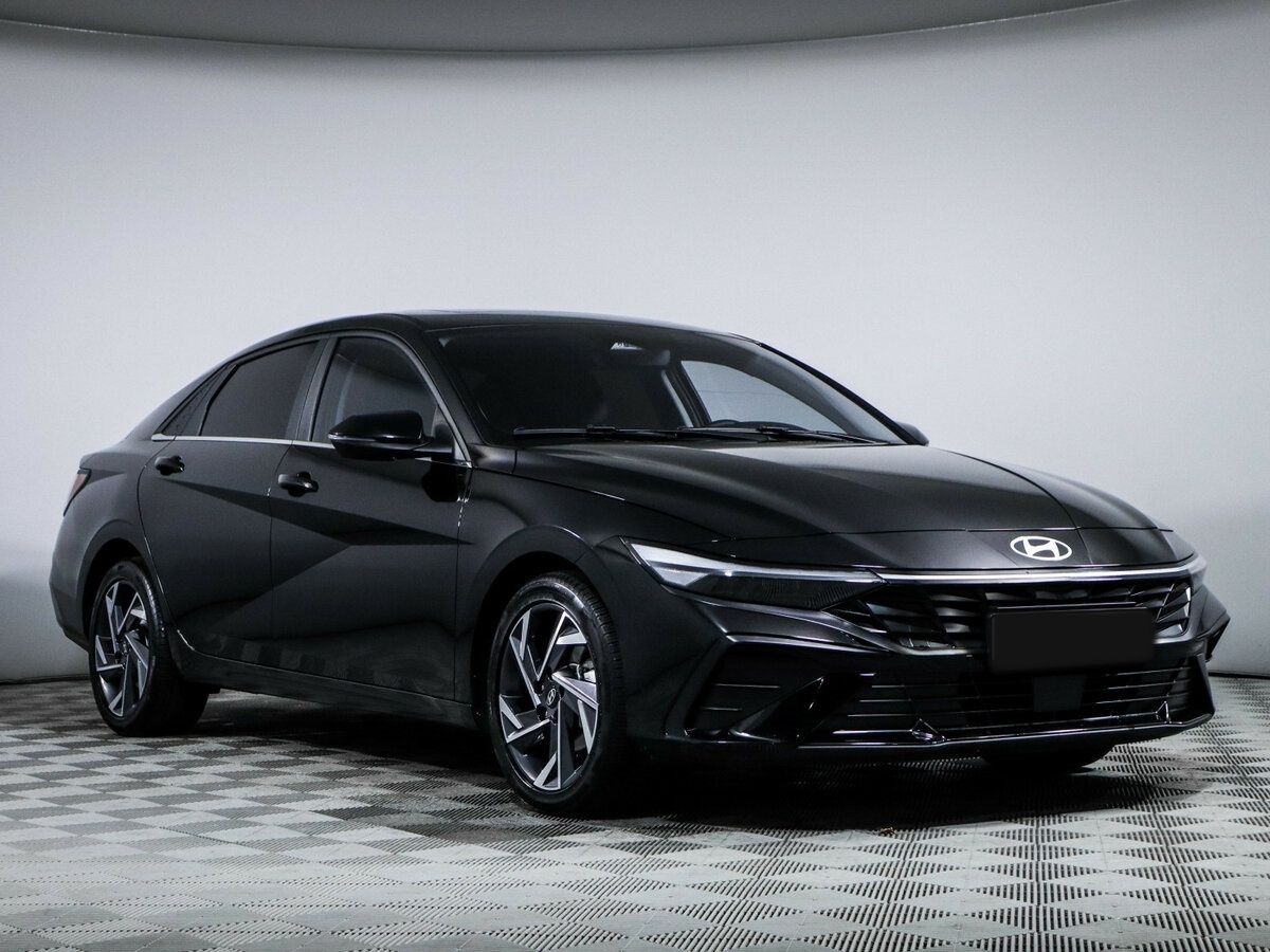 Купить Hyundai Elantra с пробегом. Фото: #2