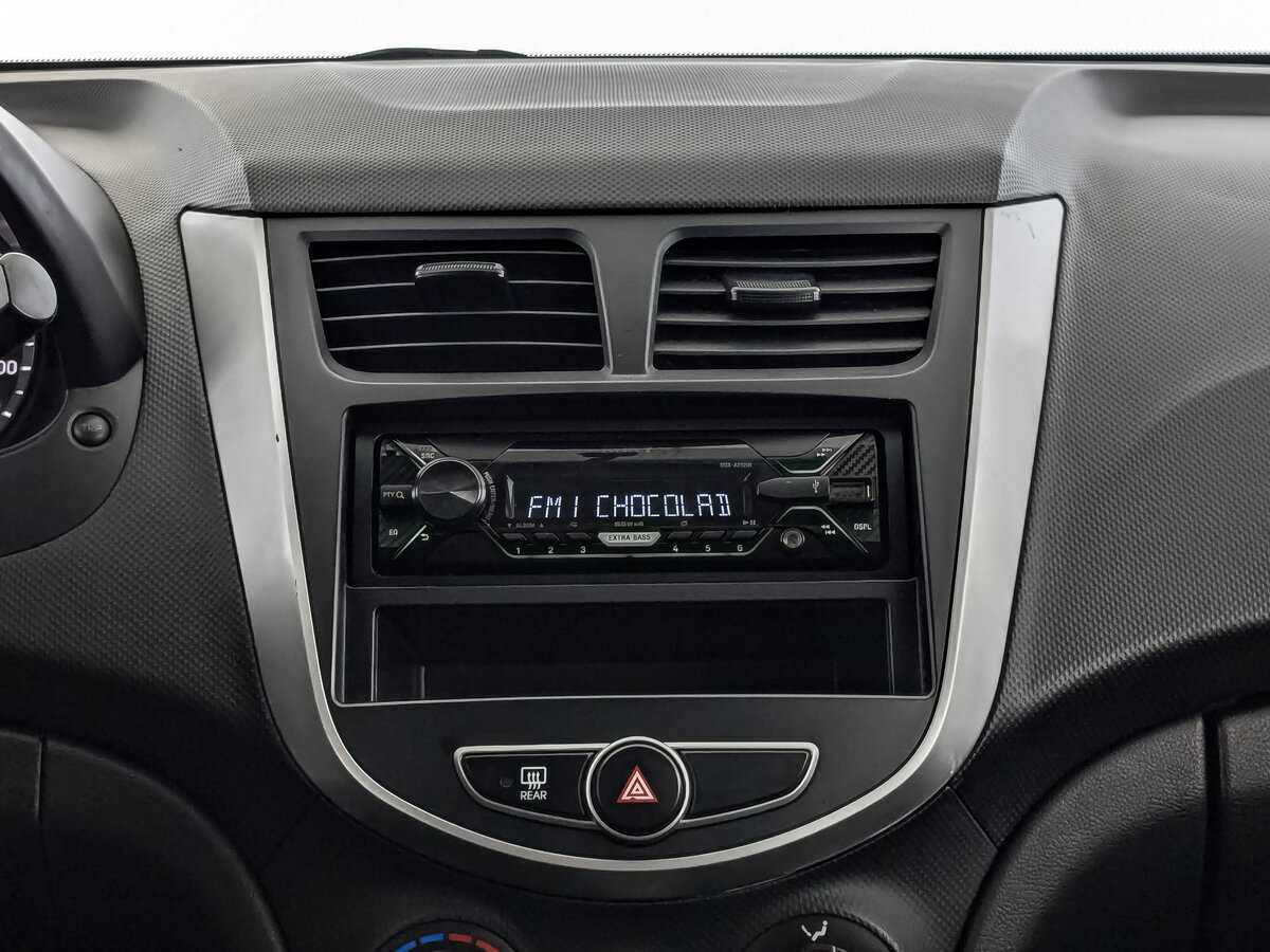 Купить Hyundai Solaris с пробегом. Фото: #12