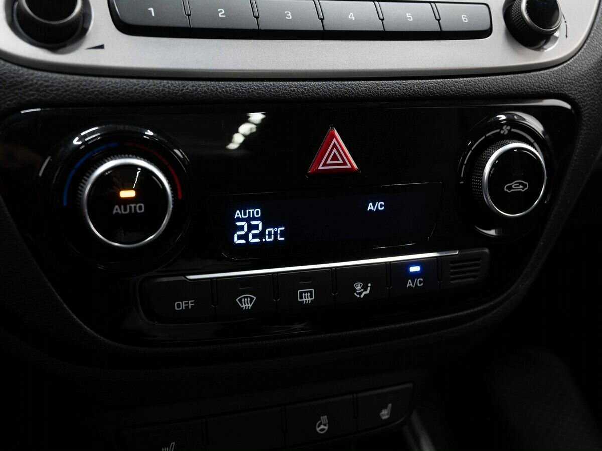 Купить Hyundai Solaris с пробегом. Фото: #19