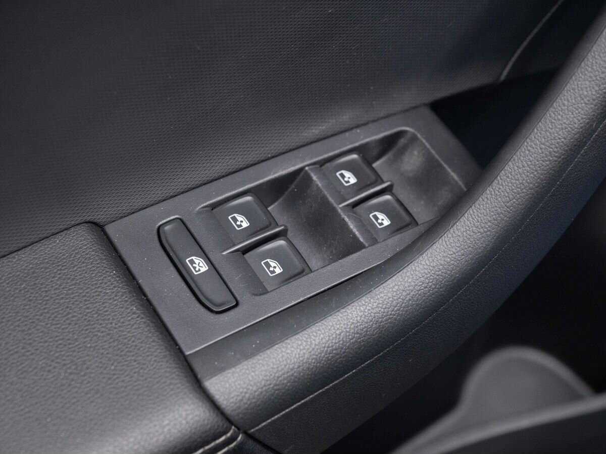 Купить Skoda Rapid с пробегом. Фото: #19