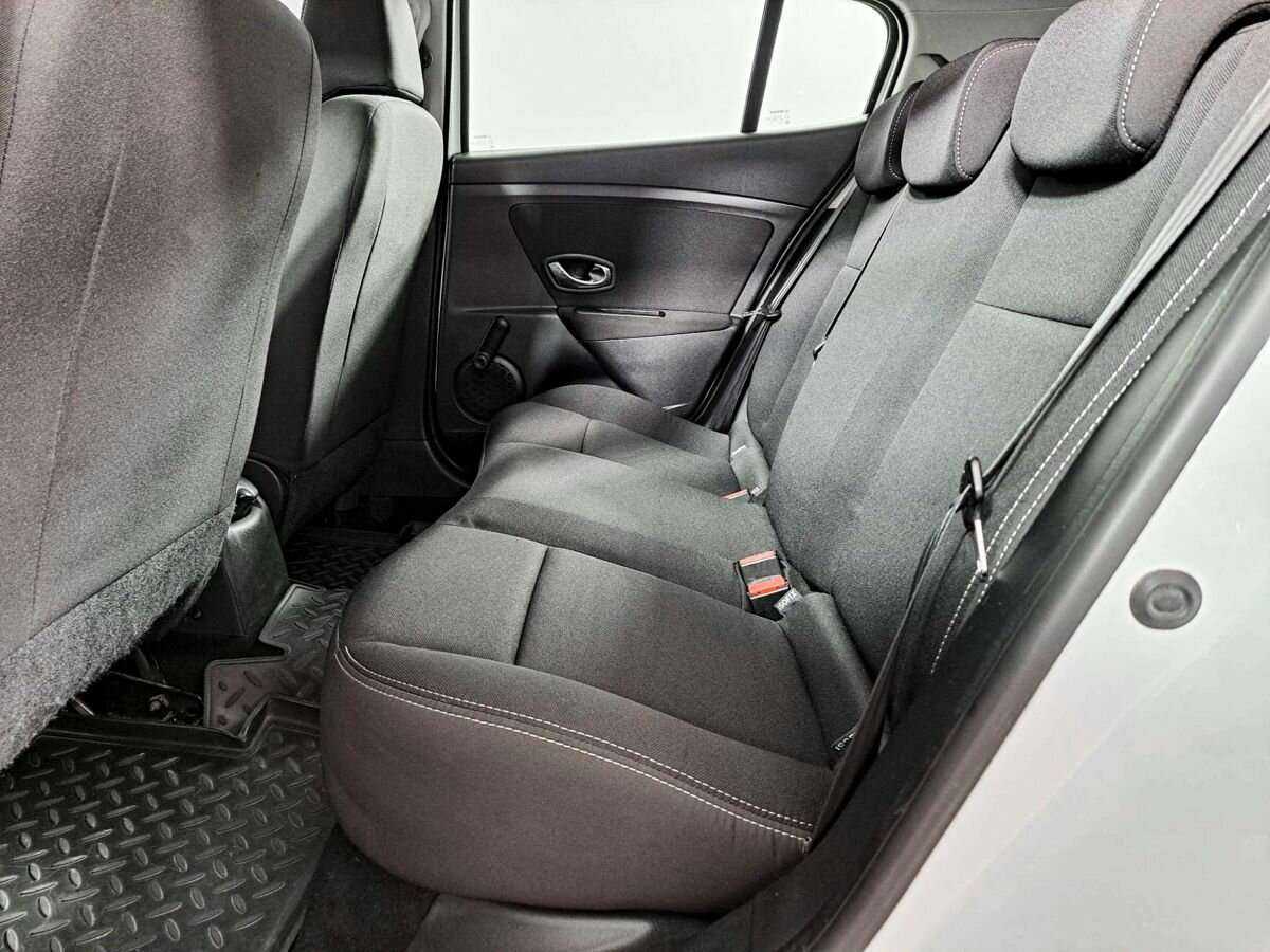 Купить Renault Megane с пробегом. Фото: #9