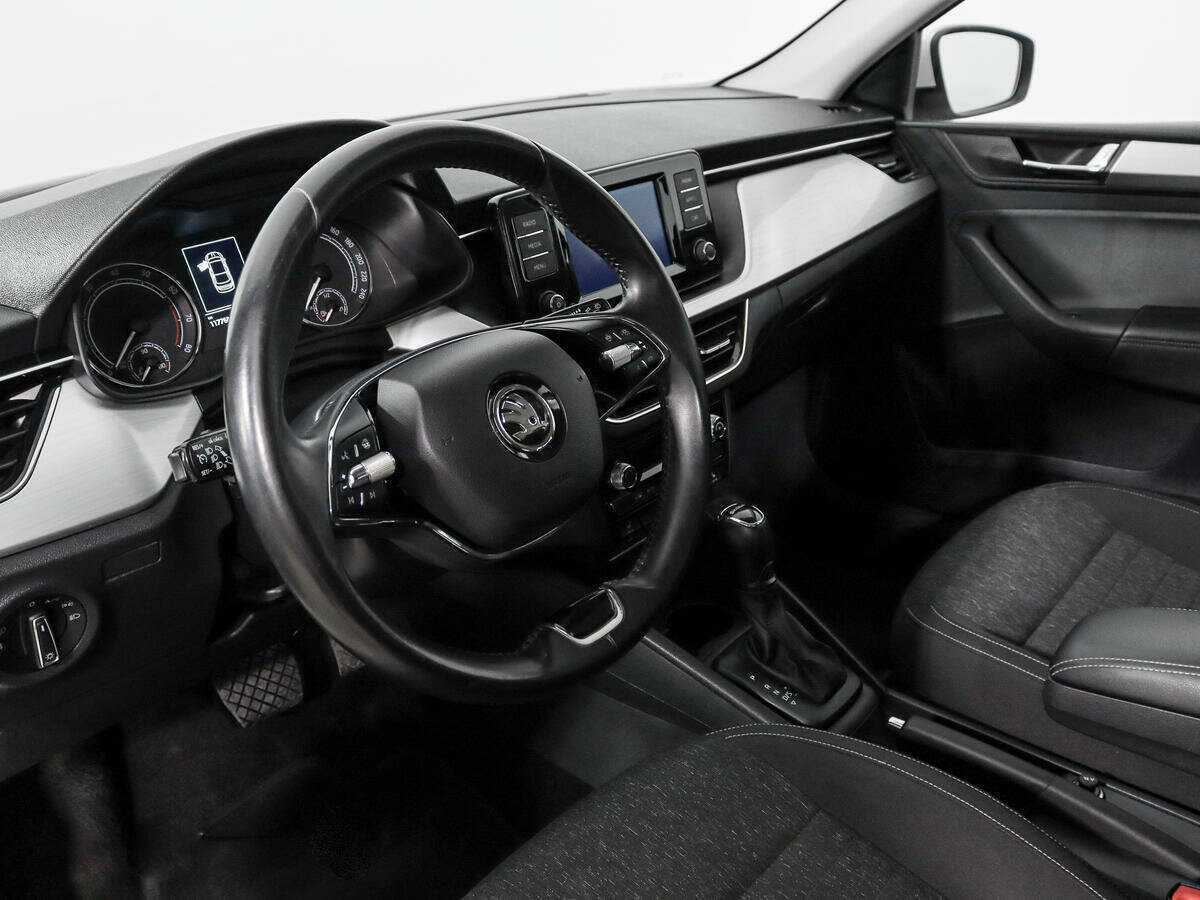 Купить Skoda Rapid с пробегом. Фото: #8