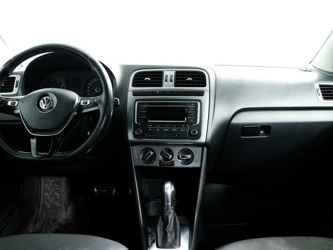 Купить Volkswagen Polo с пробегом. Фото: #10