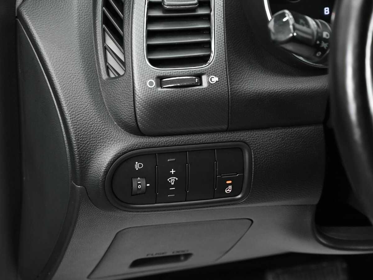 Купить Kia Cerato с пробегом. Фото: #7