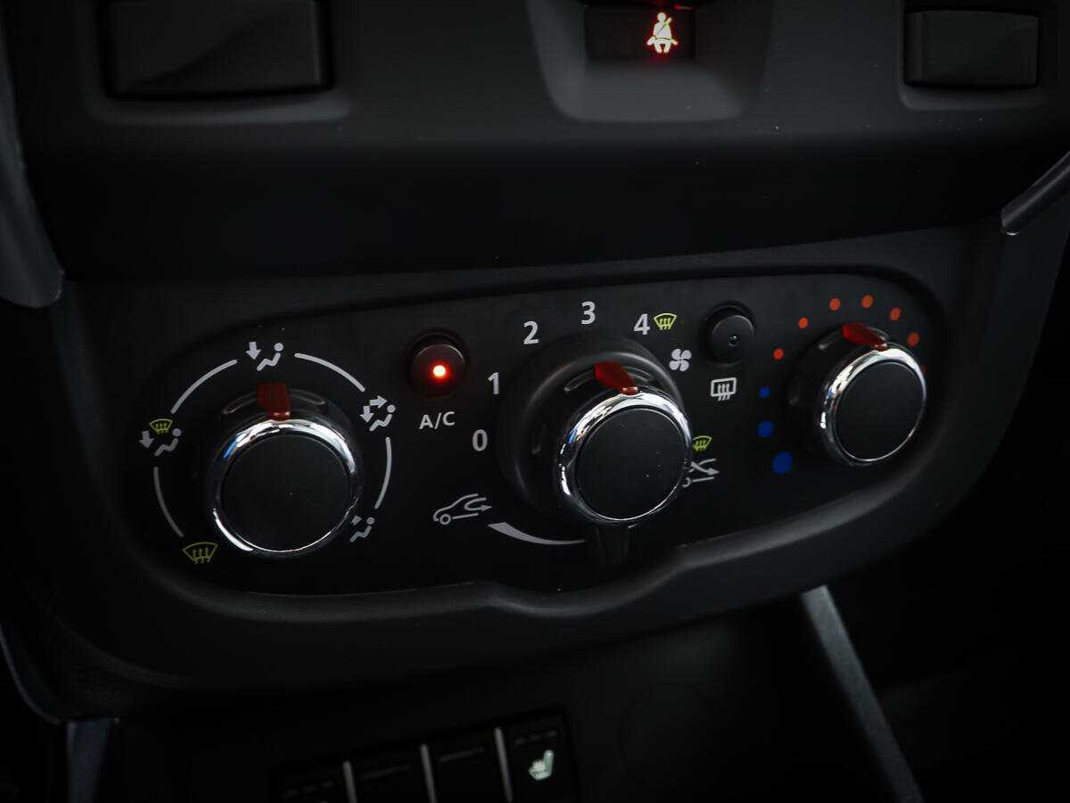 Купить Lada (ВАЗ) Largus с пробегом. Фото: #16