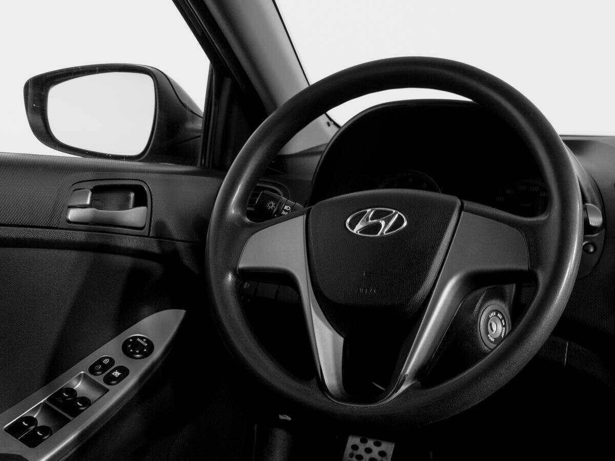 Купить Hyundai Solaris с пробегом. Фото: #13