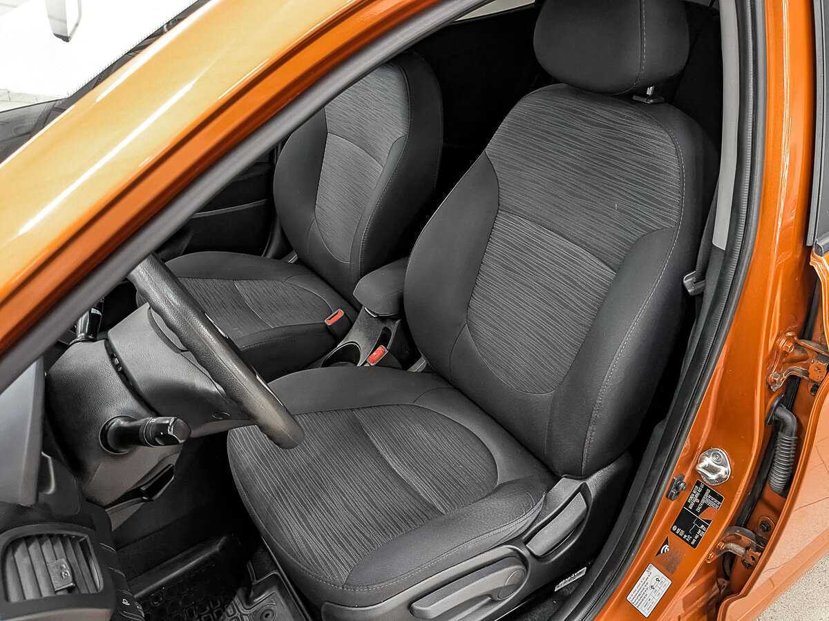 Купить Hyundai Solaris с пробегом. Фото: #17