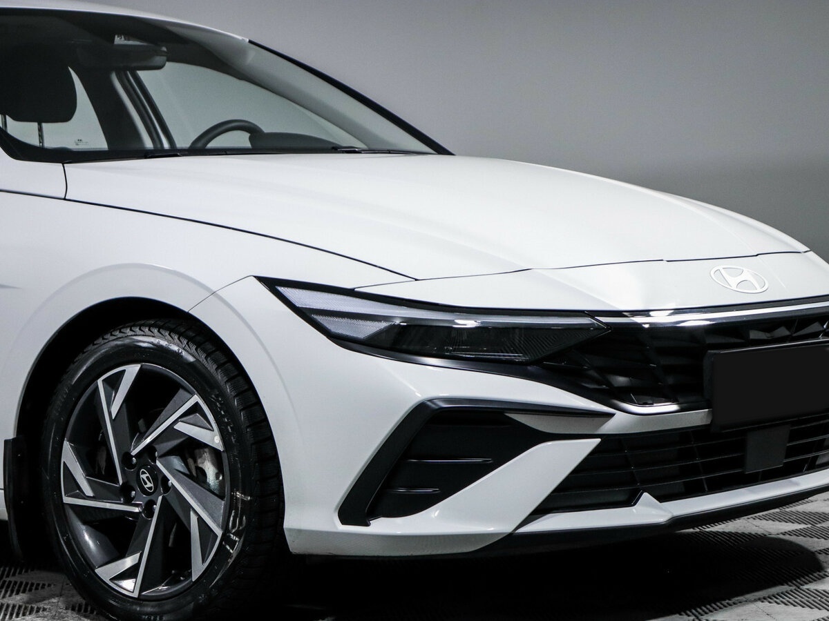 Купить Hyundai Elantra с пробегом. Фото: #15