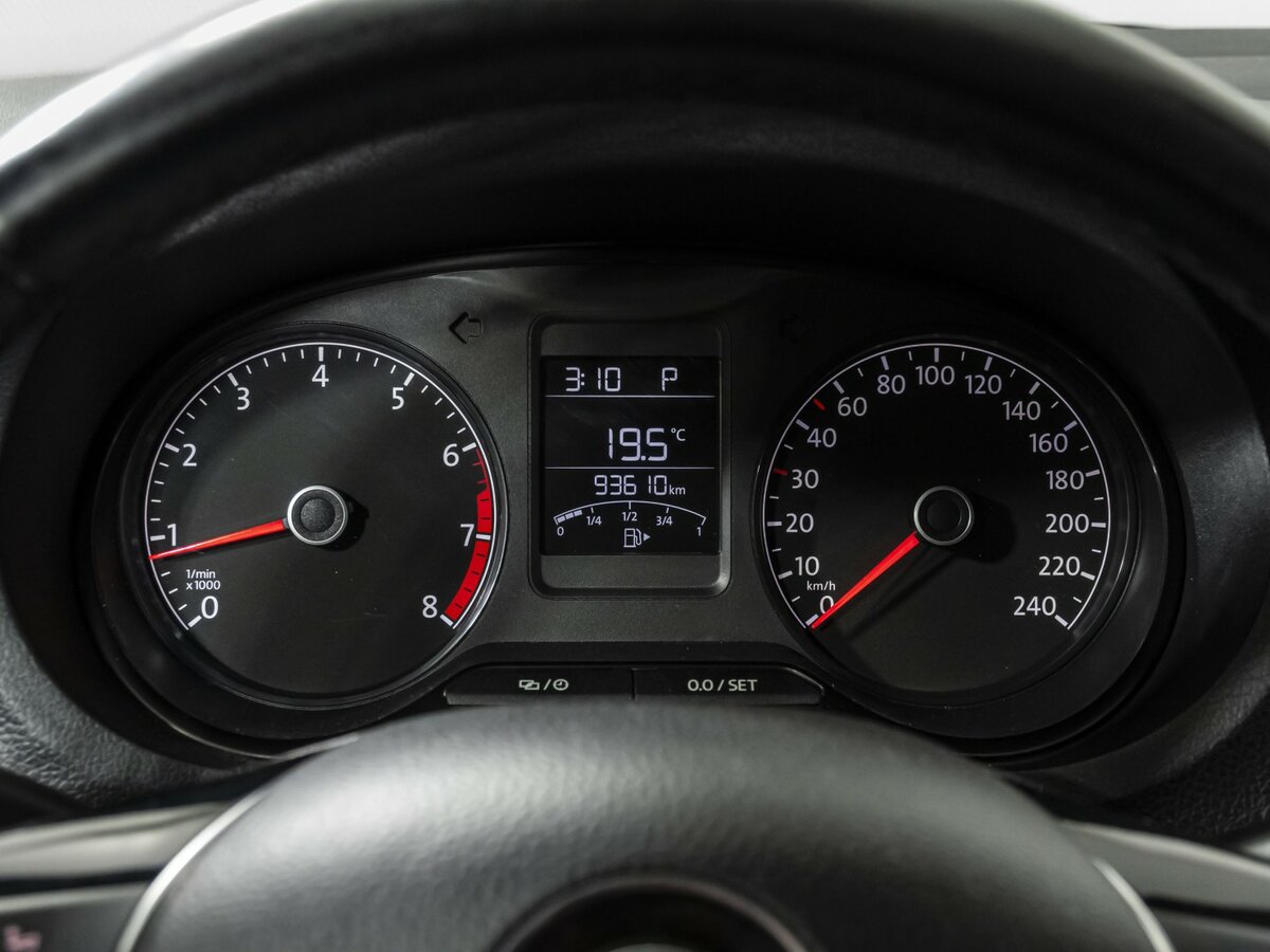 Купить Volkswagen Polo с пробегом. Фото: #10