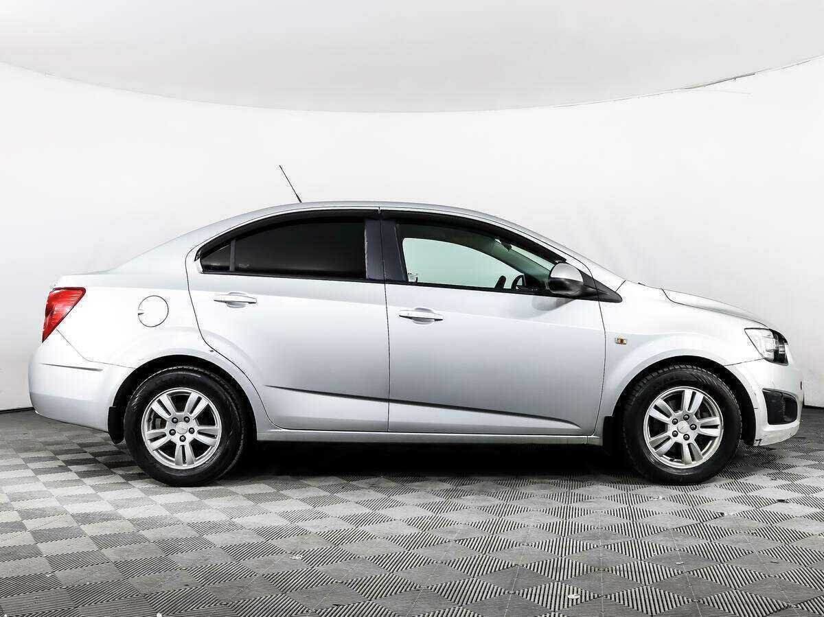 Купить Chevrolet Aveo с пробегом. Фото: #3