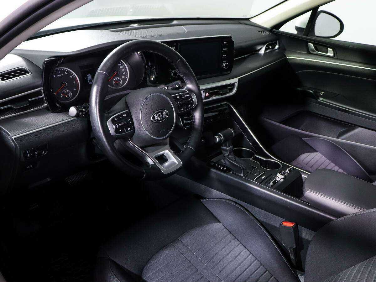 Купить Kia K5 с пробегом. Фото: #11