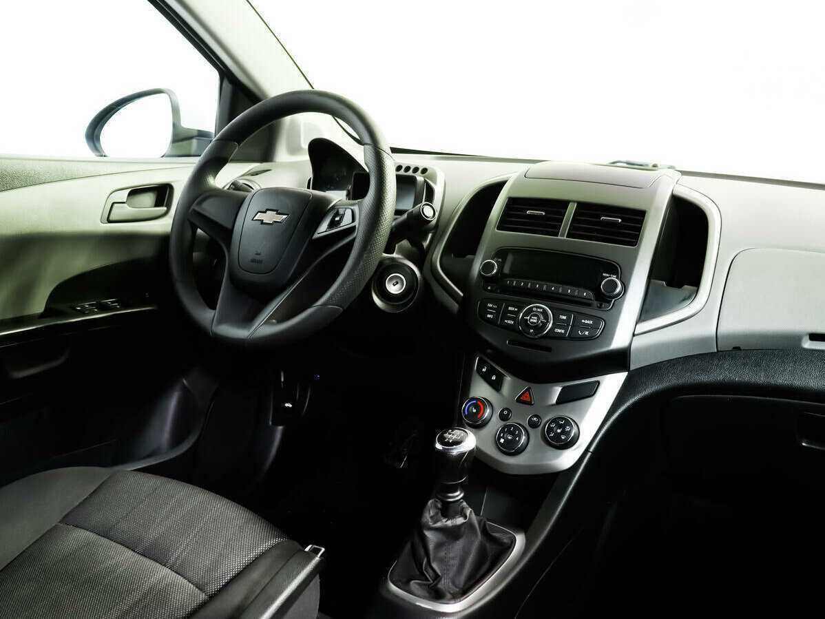 Купить Chevrolet Aveo с пробегом. Фото: #7