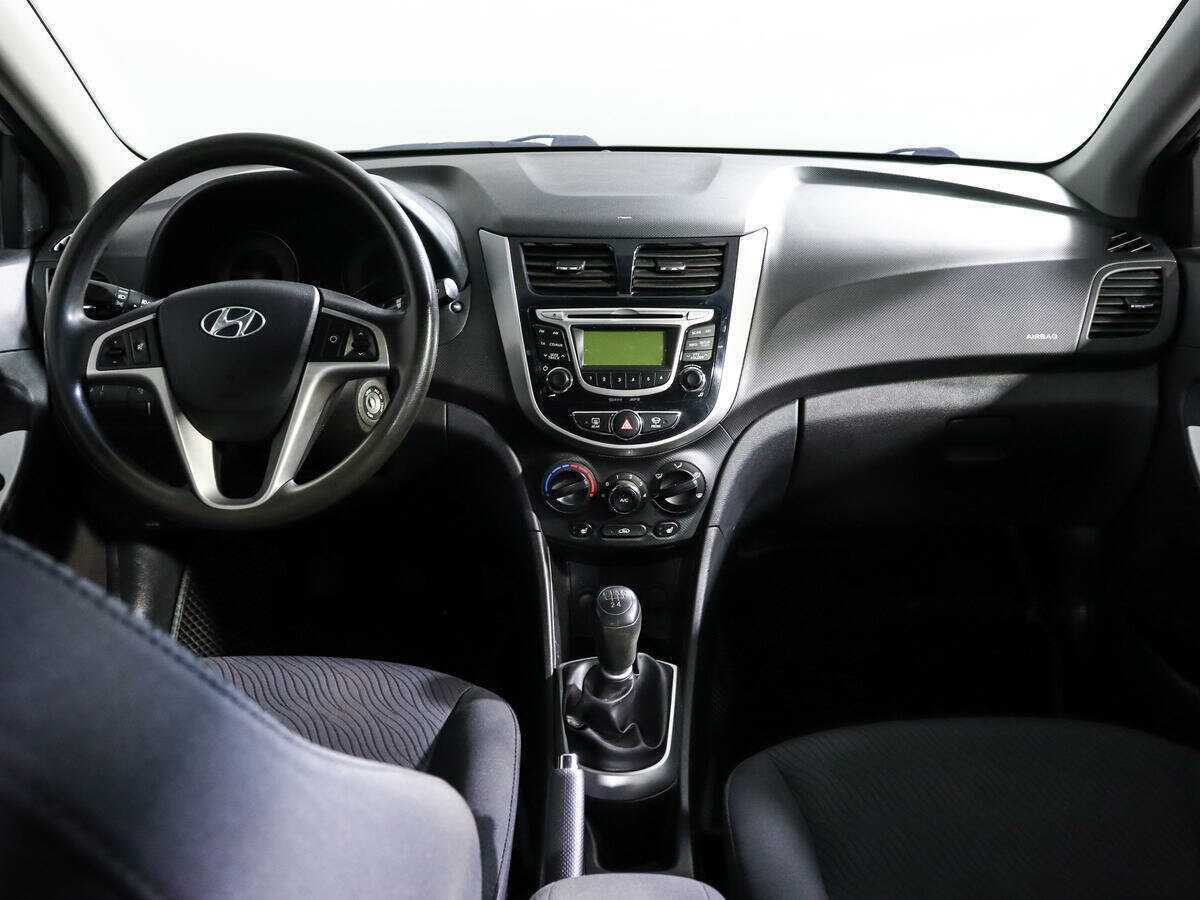 Купить Hyundai Solaris с пробегом. Фото: #9